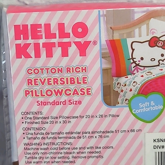 🆕️NWT Sanrio Hello Kitty Peace Sign Standard Size Reversible Cotton Pillowcase - Picture 8 of 11